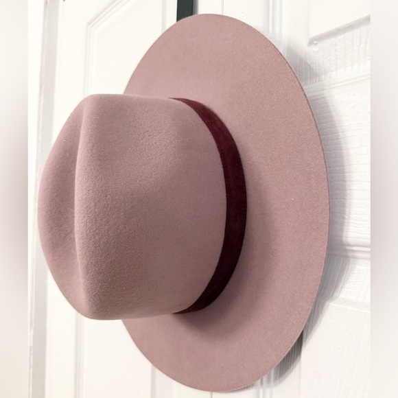 Sole Society Accessories - Sole Society Blush Pink Hat